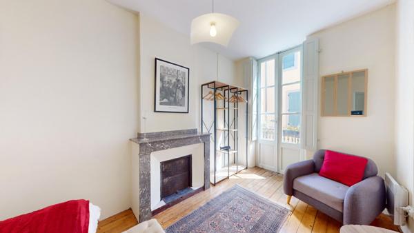 Immeuble Carcassonne : 1 local + 3 appartements T2