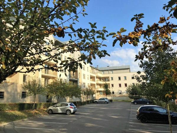 Appartement à louer 2 pièces 56m²