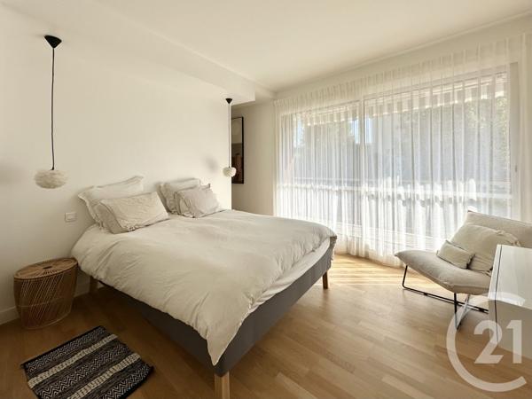 Appartement F6 à vendre  6 pièces - 128 m2 NOISY LE ROI - 78