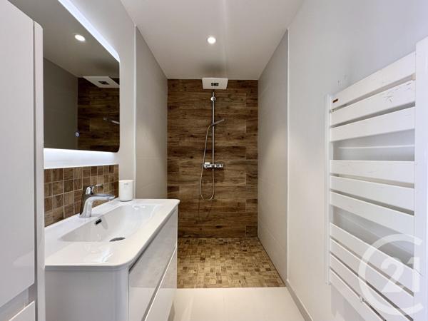 Appartement F6 à vendre  6 pièces - 128 m2 NOISY LE ROI - 78