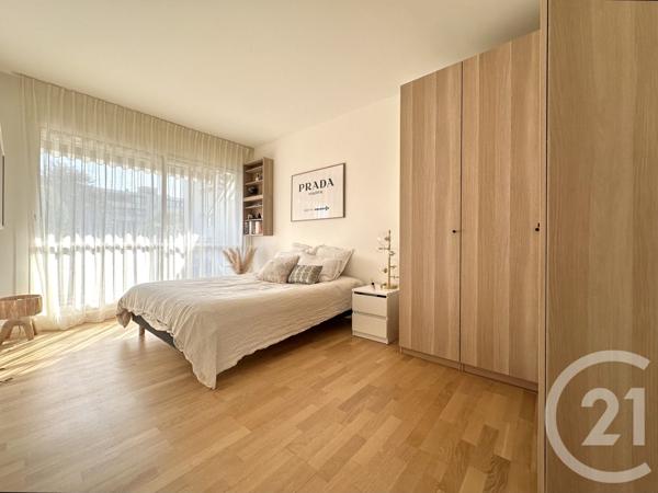 Appartement F6 à vendre  6 pièces - 128 m2 NOISY LE ROI - 78