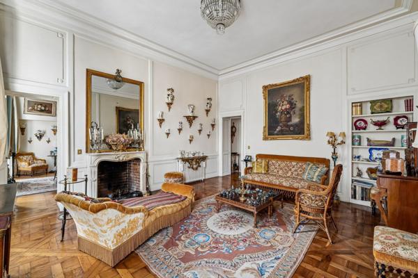 Vente Appartement de luxe Paris 7 4 Pièces 106 m²