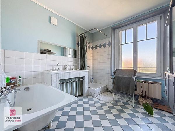 Maison Crevic 7 pièce(s) 167 m2