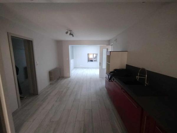 Immeuble 🏢 Local commercial et habitation – Idéal investisseurs ou entrepreneurs – Secteur Redon (35)