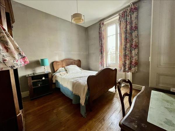 Maison à vendre |  Sathonay-Camp |  7 pièces | 115 m²