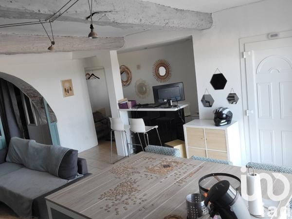 Appartement 2 pièces de 44 m² à Solliès-Ville (83210)