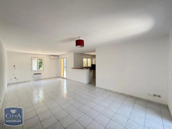 Maison à louer 4 pièces 88.7m² Nîmes (30900)
