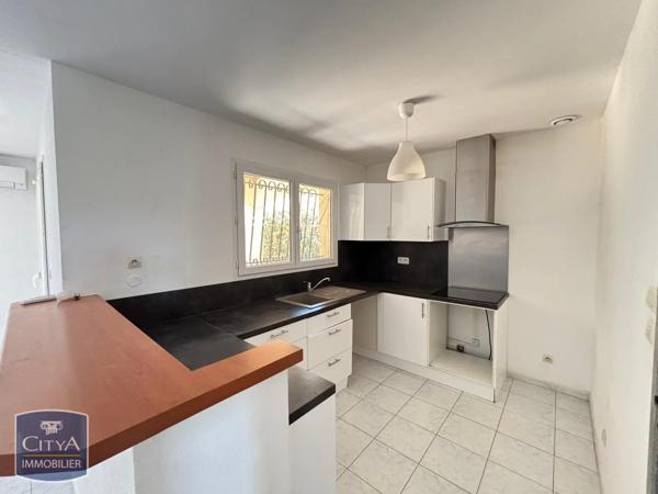Maison à louer 4 pièces 88.7m² Nîmes (30900)