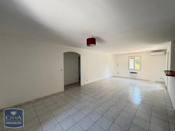 Maison à louer 4 pièces 88.7m² Nîmes (30900)