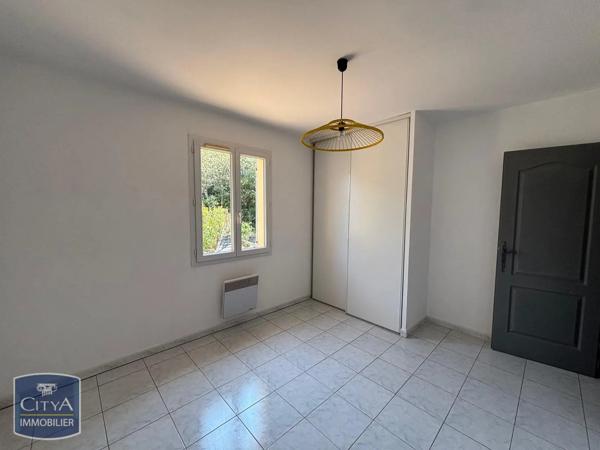 Maison à louer 4 pièces 88.7m² Nîmes (30900)