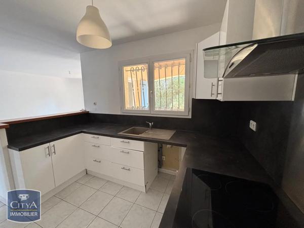 Maison à louer 4 pièces 88.7m² Nîmes (30900)