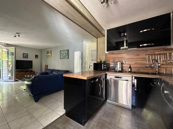 Découvrez ce charmant T3 à Toulouse dans une résidence arborée !