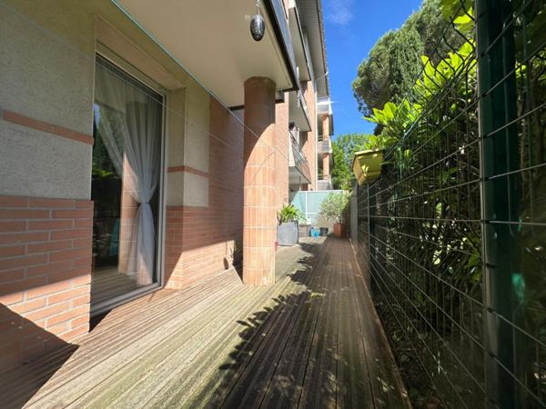 Découvrez ce charmant T3 à Toulouse dans une résidence arborée !