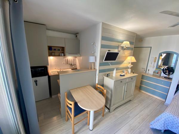 STUDIO CLASSE 3* AVEC TERRASSE ET PARKING