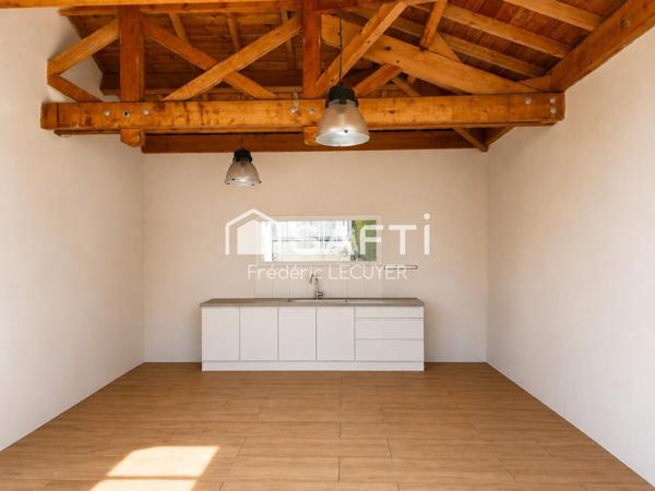 CHÂTEAUGAY – VILLA D'EXCEPTION AVEC VUE PANORAMIQUE ET ESPACES DE VIE REMARQUABLES