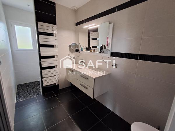 Magnifique villa de plain pied avec 5 chambres et prestations de qualité