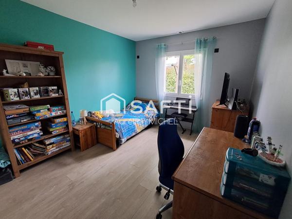 Magnifique villa de plain pied avec 5 chambres et prestations de qualité