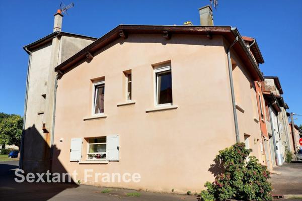 Courpière, Maison de ville 4 pièces 78m²