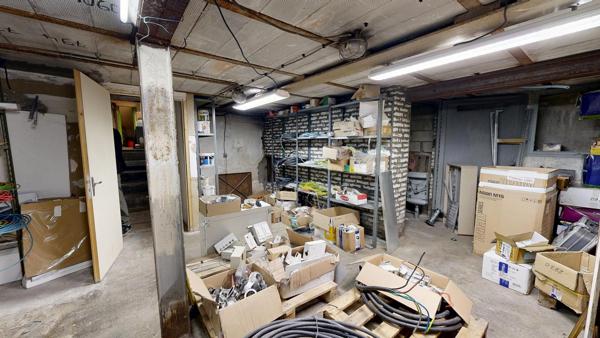Immeuble à usage mixte en 2 appatements T3 de156 m², et un  local commercial de 319 m²
