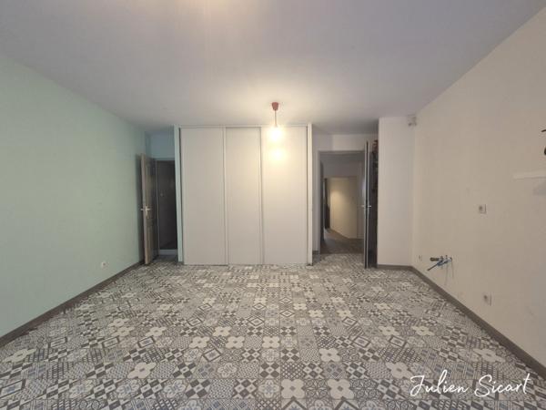 Grande maison de village en 3 faces avec extérieur et garage !