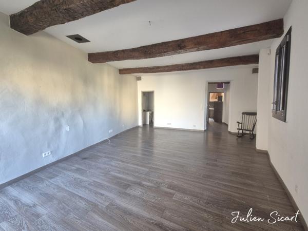 Grande maison de village en 3 faces avec extérieur et garage !