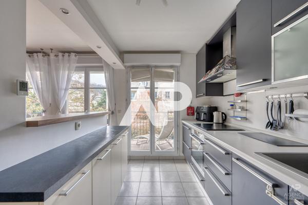 Appartement Rueil Malmaison 3 pièce(s) 64 m2 385 000 € ** - Référence 19197