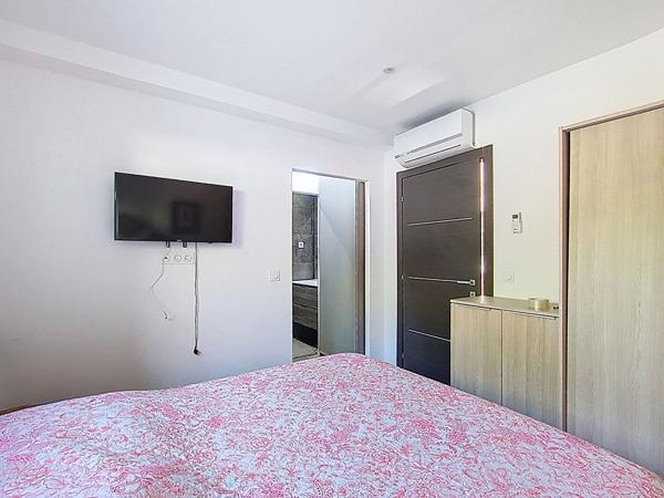 Saint-Aygulf, maison individuelle centre ville 3 chambres piscine