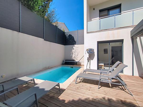 Saint-Aygulf, maison individuelle centre ville 3 chambres piscine