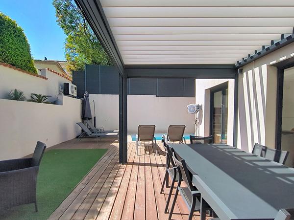 Saint-Aygulf, maison individuelle centre ville 3 chambres piscine