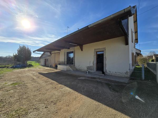 Longère de 3 ch  avec grange  écurie 3 box