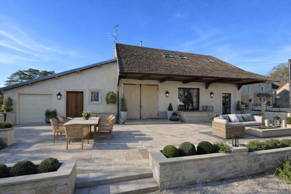 Longère de 3 ch  avec grange  écurie 3 box