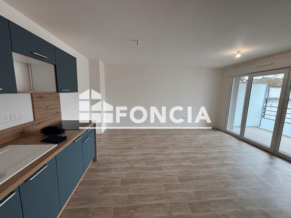 Location Appartement 3 pièces 57.42 m² - 19 QUAI CAMERE ET 38 AVENUE DE PARIS Vernon 27200