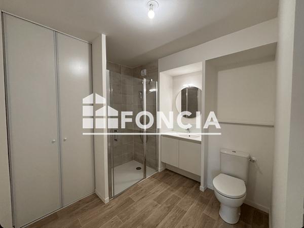 Location Appartement 3 pièces 57.42 m² - 19 QUAI CAMERE ET 38 AVENUE DE PARIS Vernon 27200