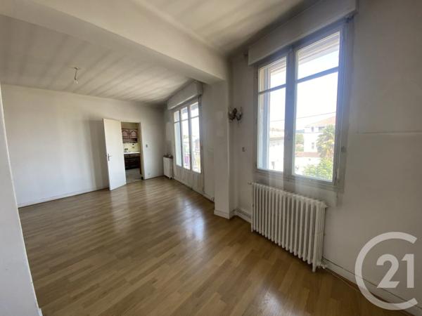 Appartement F4 à vendre  4 pièces - 95,48 m 2   AUREILHAN  - 65