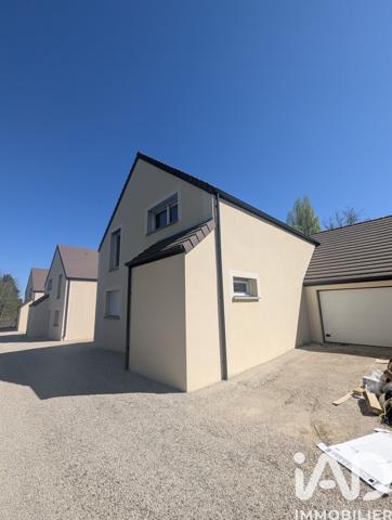 Location maison 6 pièces 147 m² Garancières