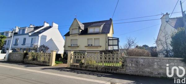 Maison traditionnelle 6 pièces de 133 m² à Riantec (56670)