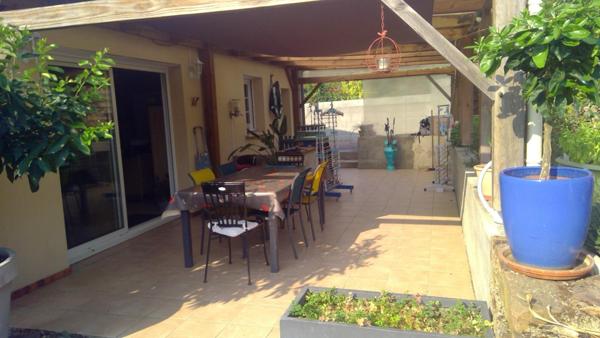 Belle maison de 115 m2 sur terrain de 1600 m2 ; toute équipée et prete à vivre