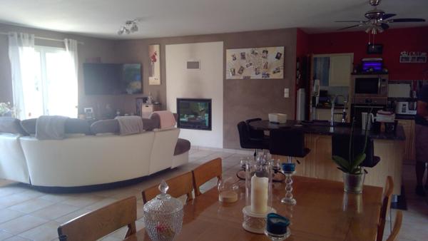 Belle maison de 115 m2 sur terrain de 1600 m2 ; toute équipée et prete à vivre