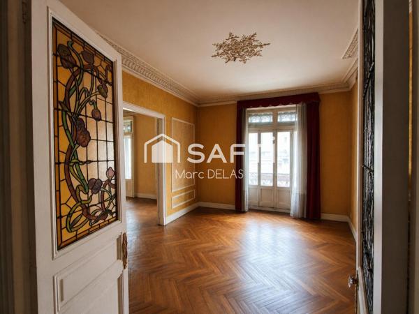 Appartement Bourgeois d'exception Place des Carmes