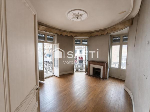 Appartement Bourgeois d'exception Place des Carmes