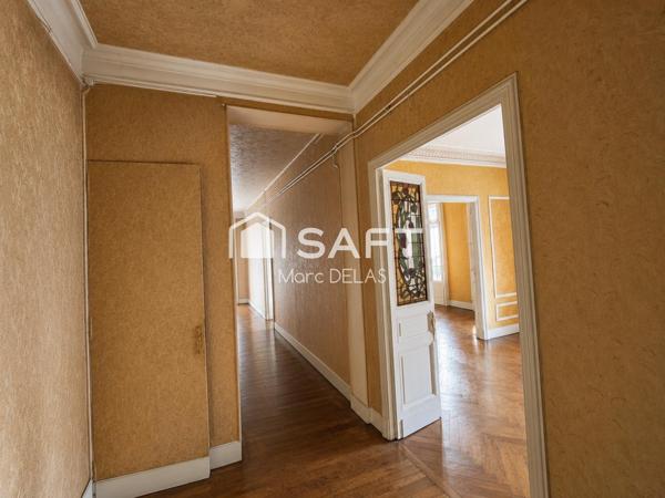 Appartement Bourgeois d'exception Place des Carmes