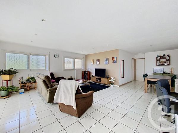 Appartement T4 à vendre  4 pièces - 102 m 2   AGDE  - 34