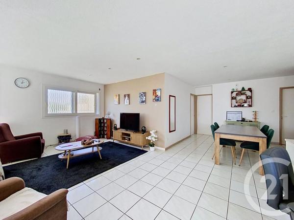 Appartement T4 à vendre  4 pièces - 102 m 2   AGDE  - 34