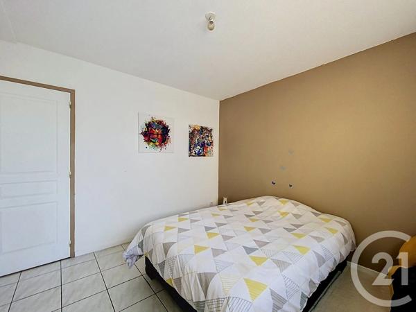 Appartement T4 à vendre  4 pièces - 102 m 2   AGDE  - 34
