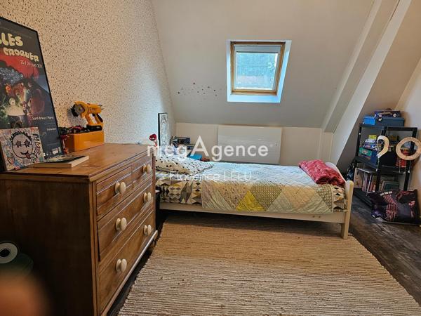 Immeuble à QUINTIN, 22800 - 130m²