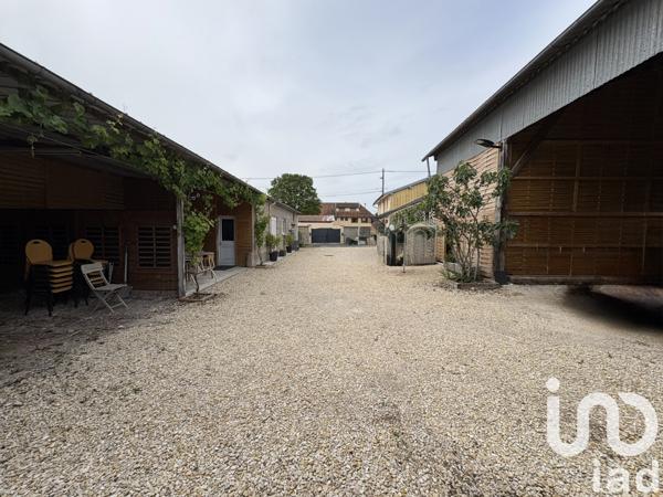 Maison à vendre 5 pièces 240 m² Saint-Quentin-sur-Coole