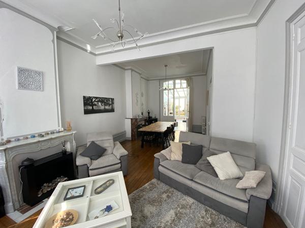 Maison Saint Quentin 8 pièce(s) 169 m2