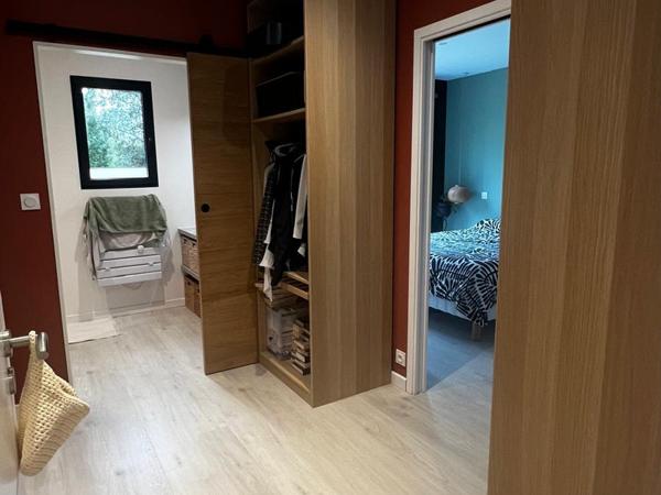 « Aux portes de Bordeaux Élégante contemporaine de plain-pied dans un environnement privilégié ». Latresne