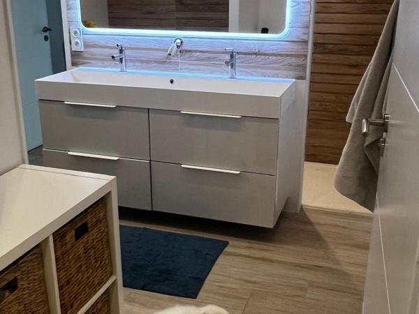 « Aux portes de Bordeaux Élégante contemporaine de plain-pied dans un environnement privilégié ». Latresne