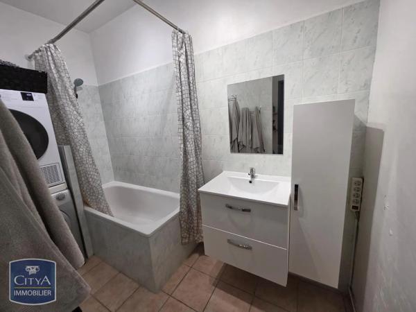 Appartement à louer 3 pièces 69.08m² Gignac (34150)